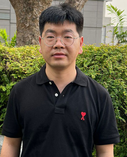 Hong LI
